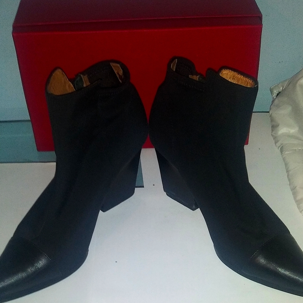Donald Pliner Black Fabric & Leather Ankle Boots